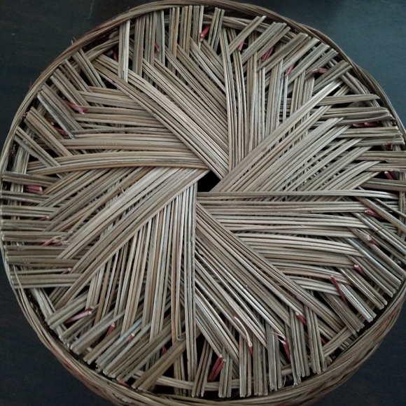 Basket w/a hint of red, can be for inside a boho closet, display, crafts etc. - Picture 12 of 12